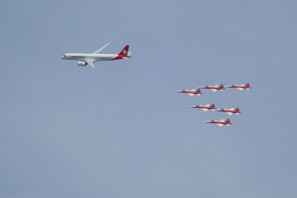 Skaliertes Bild Flughafenfest, Patrouille Suisse_2023_09_03--14-27-46.jpg 