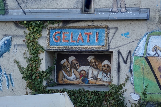 ../previews/033-Malereien auf Hauswand_2019_12_12--15-20-06.jpeg.medium.jpeg