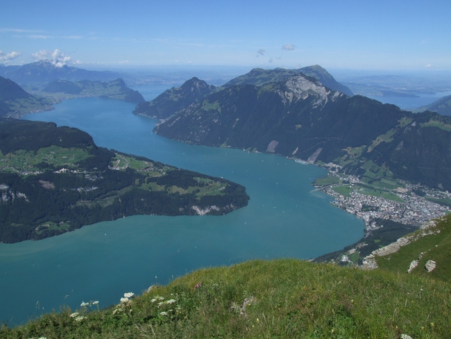 ../previews/034-Aussicht vom Fronalpstock, Vierwaldstaettersee_2010_07_31--11-58-39.jpeg.medium.jpeg