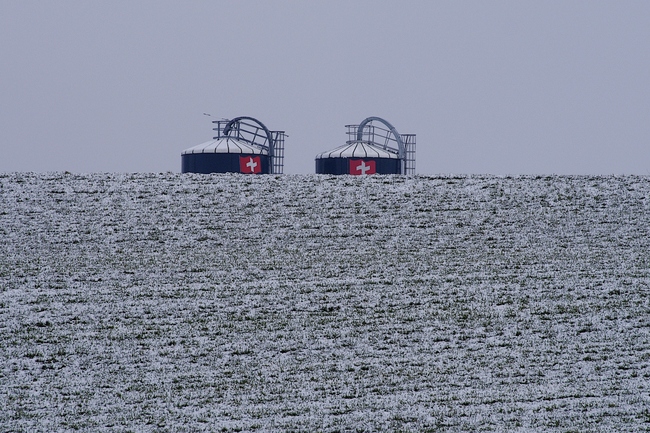 ../previews/175-Silos hinter einem Huegel_2019_02_03--13-04-05.jpeg.medium.jpeg