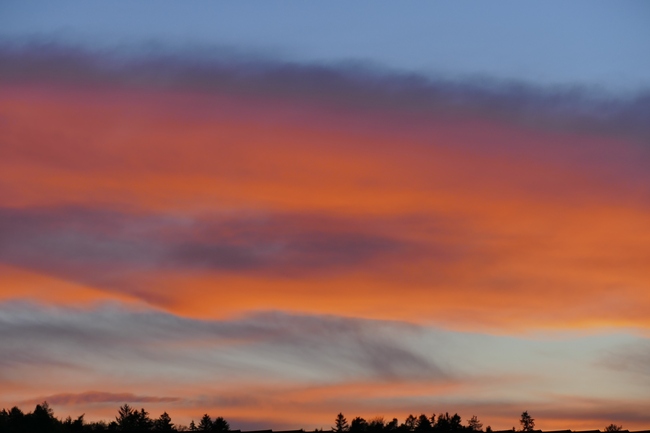 ../previews/193-Sonnenuntergang bei Guetighausen_2019_04_26--20-35-50.jpeg.medium.jpeg