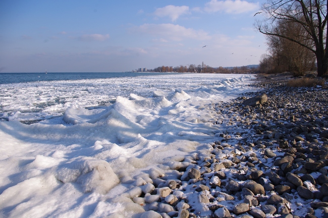 ../previews/237-Zu Eis erstarrte Wellen am Bodenseeb_2012_02_06--15-16-43.jpeg.medium.jpeg